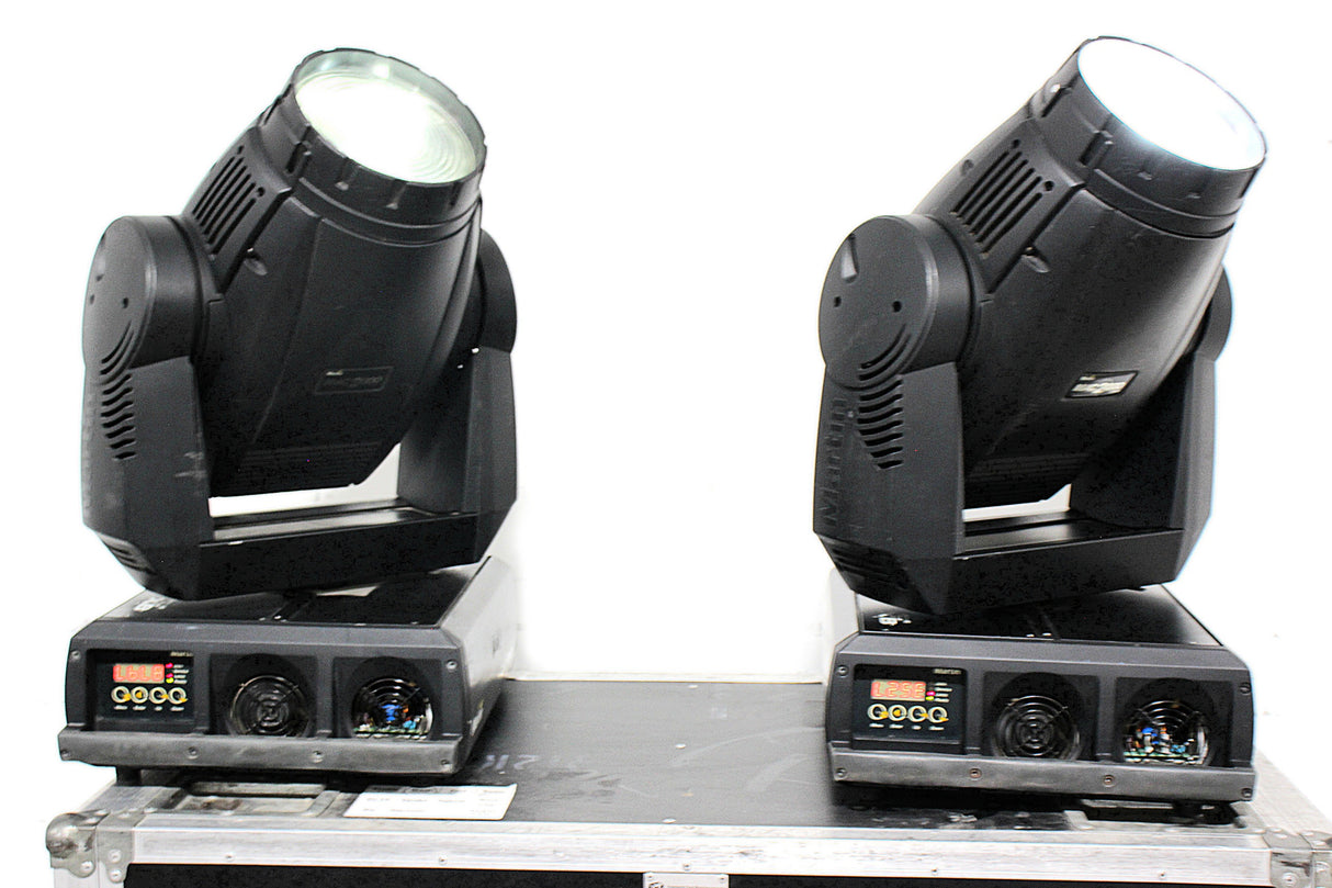 (2) Martin MAC 2000 Wash XB Moving Head Lights in Wheeled Hard Case (3527/8797 Fixture Hours)