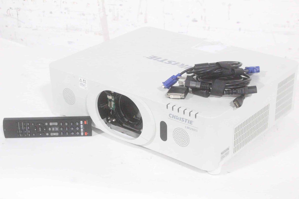 Christie LWU501i 3-Chip 5000 Lumen WUXGA LCD Conference Projector w/ Remote, PSU in Hard Rolling Case (1688-132)|||||||||||1688-132