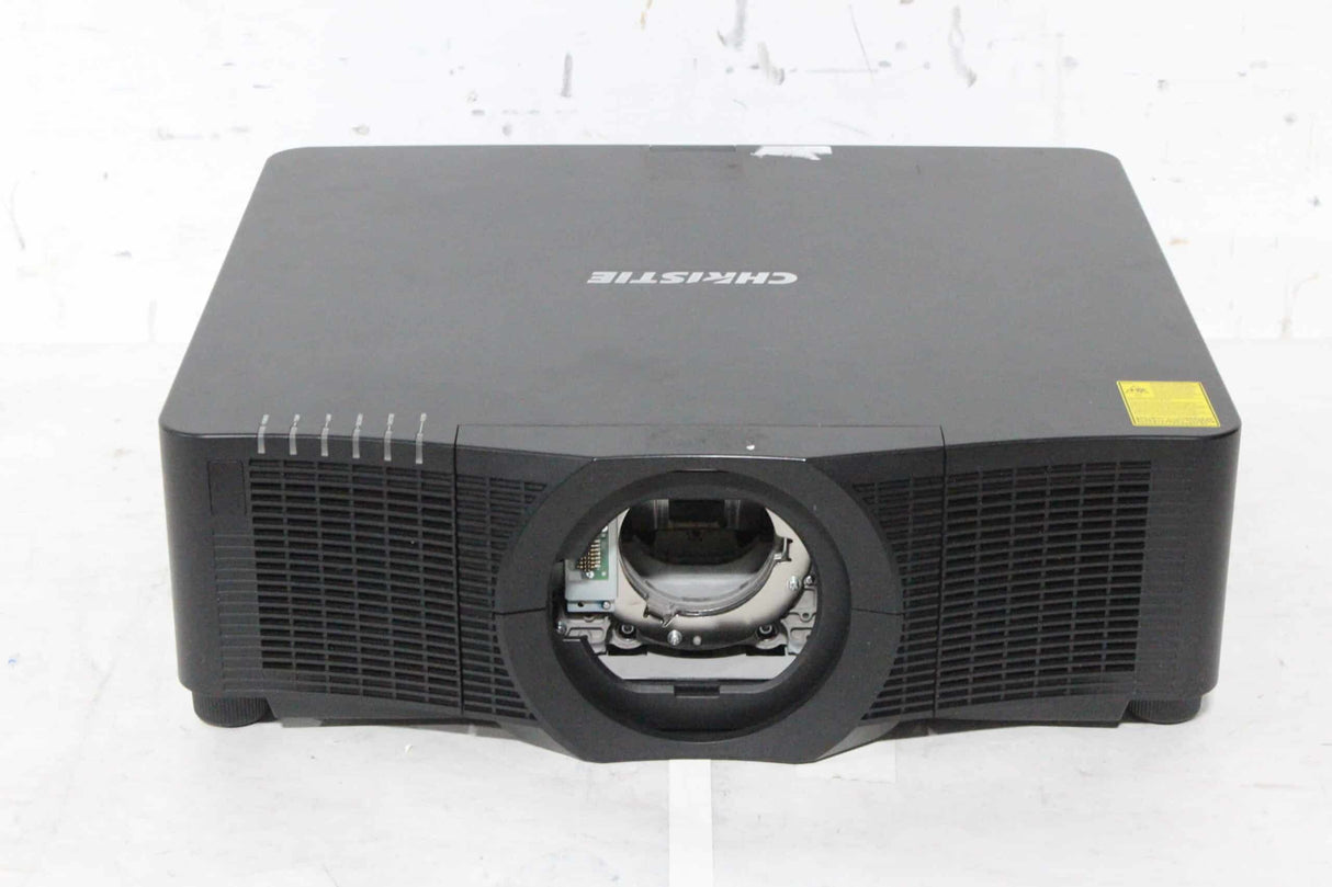 Christie LWU701i 3LCD WUXGA 7000 Lumen Projector Black 121 (116 Hours) w/ Remote and Accessories In Hard Wheeled Case (1688-348)|||||||||||Christie LWU701i 3LCD WUXGA 7000 Lumen Projector Black 121 (116 Hours) w/ Remote and Accessories In Hard Wheeled Case (1688-348)||||