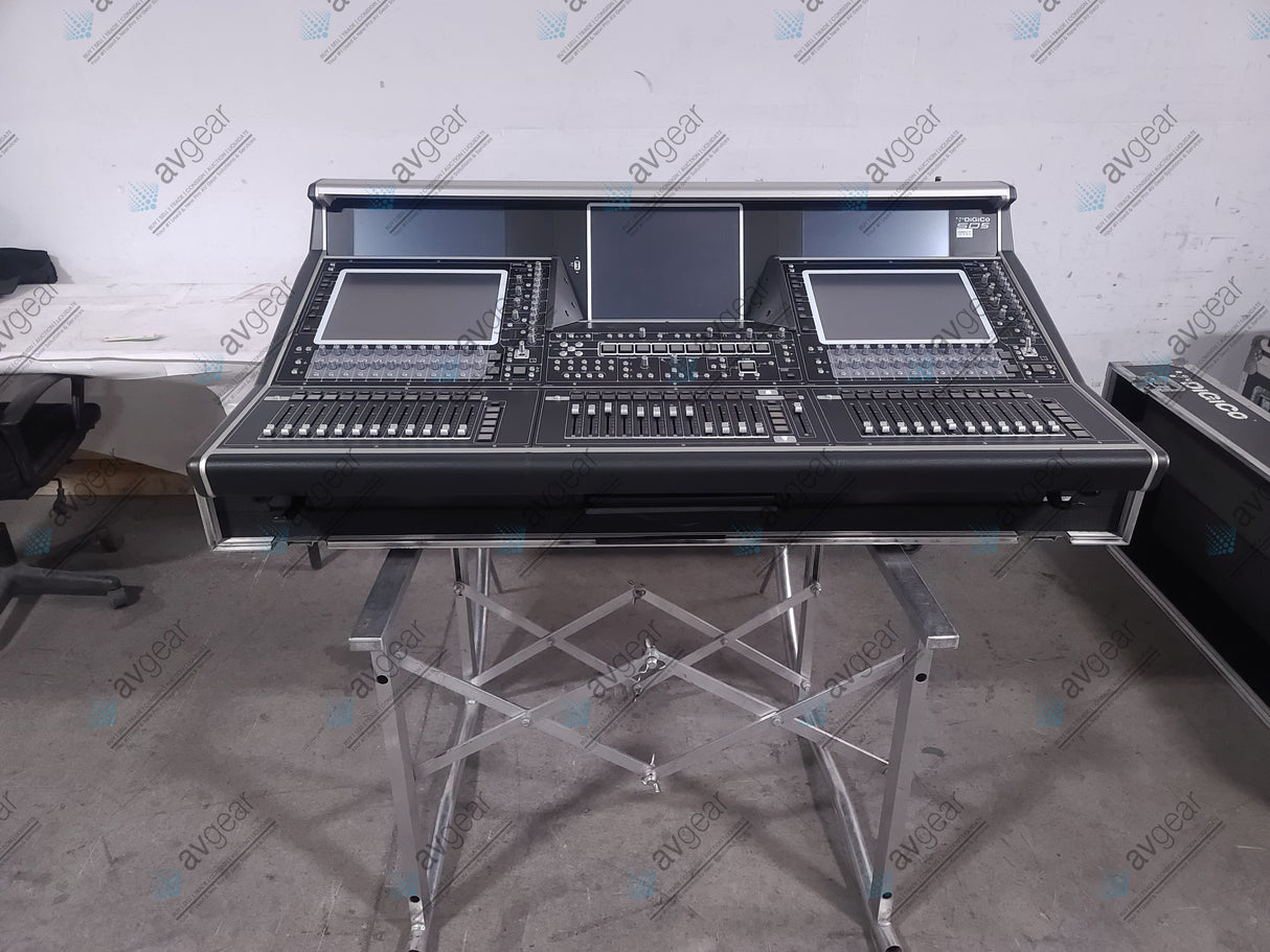 DiGiCo SD5 Digital Mixing Console w/ Wheeled Hard Case