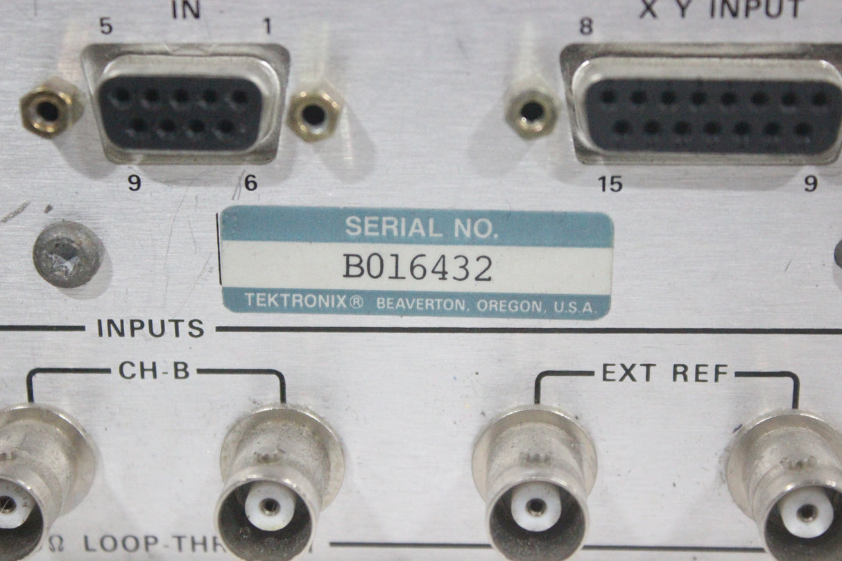 LEADER LV 5100D Multiformat Waveform Monitor/Tektronix 1720 Vector Scope in (Same) Racking unit