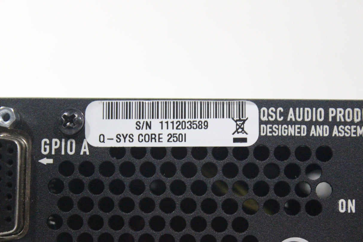 QSC Q-SYS Core 250i - (2) CIML4 + (1) COL4