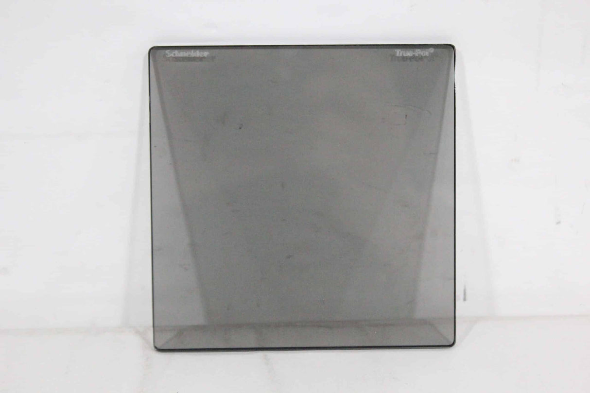 Schneider Polarizer 14 Glass Filter 4.5x4.5 in Carry Pouch - 1|Schneider Polarizer 14 Glass Filter 4.5x4.5 in Carry Pouch - 2