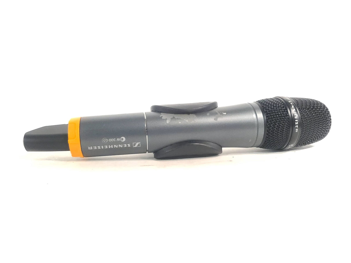 Sennheiser SKM 300 Handheld Transmitter (A: 516 - 558 MHz) w/ E835 Mic Capsule, & Mic Clip