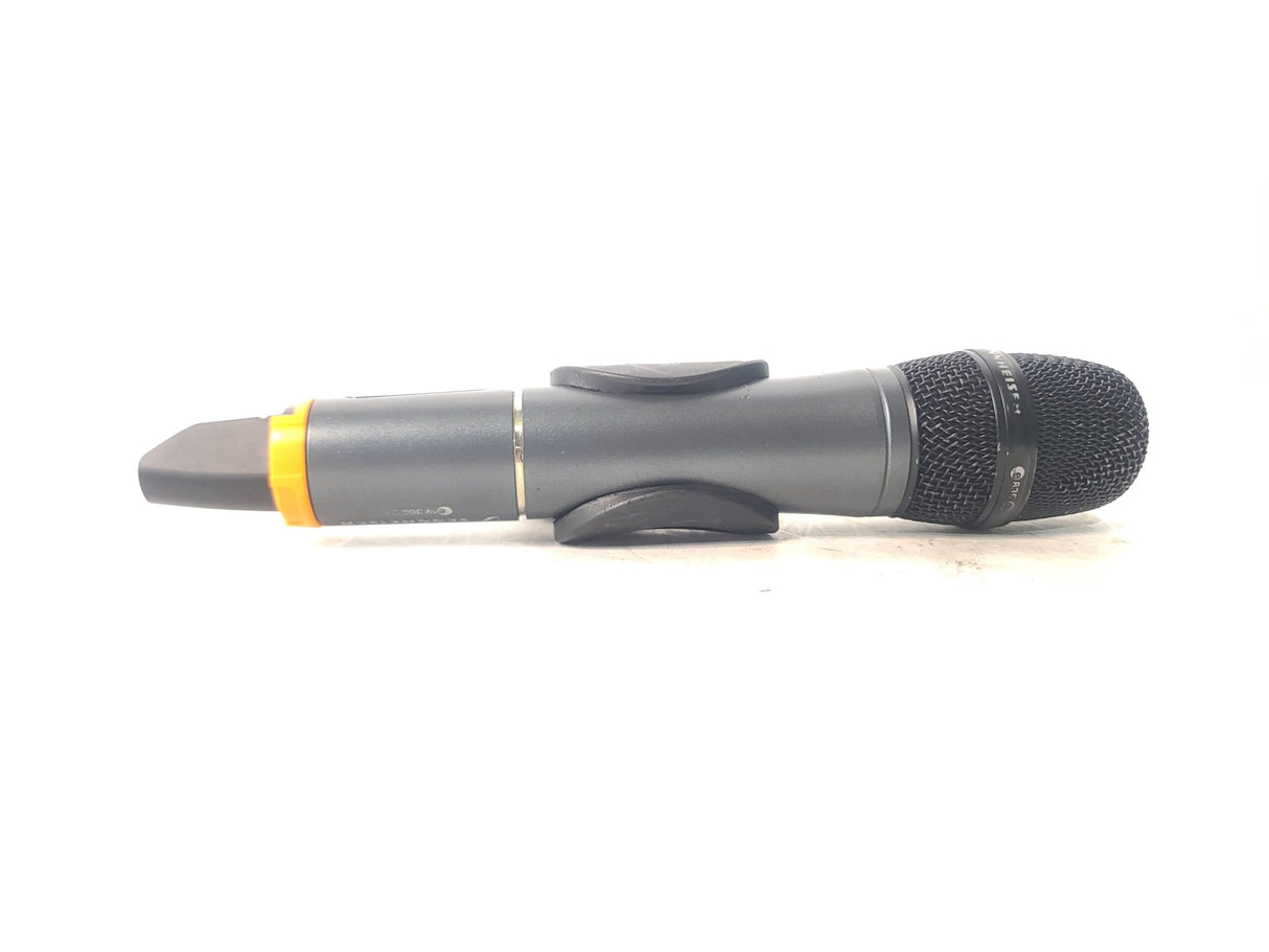 Sennheiser SKM 300 Handheld Transmitter (A: 516 - 558 MHz) w/ E835 Mic Capsule, & Mic Clip