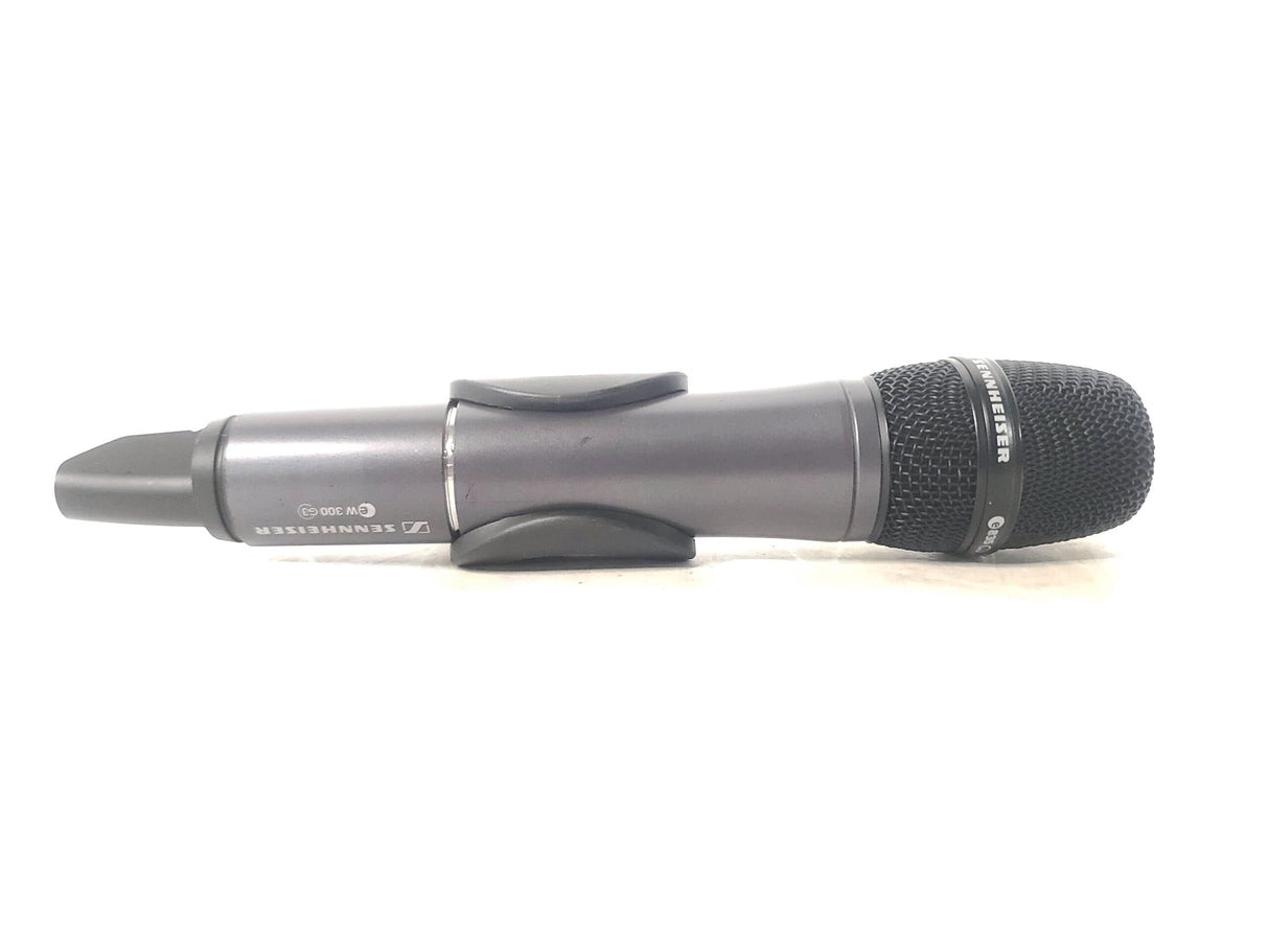 Sennheiser SKM 300 Handheld Transmitter (A: 516 - 558 MHz) w/ E835 Mic Capsule, & Mic Clip