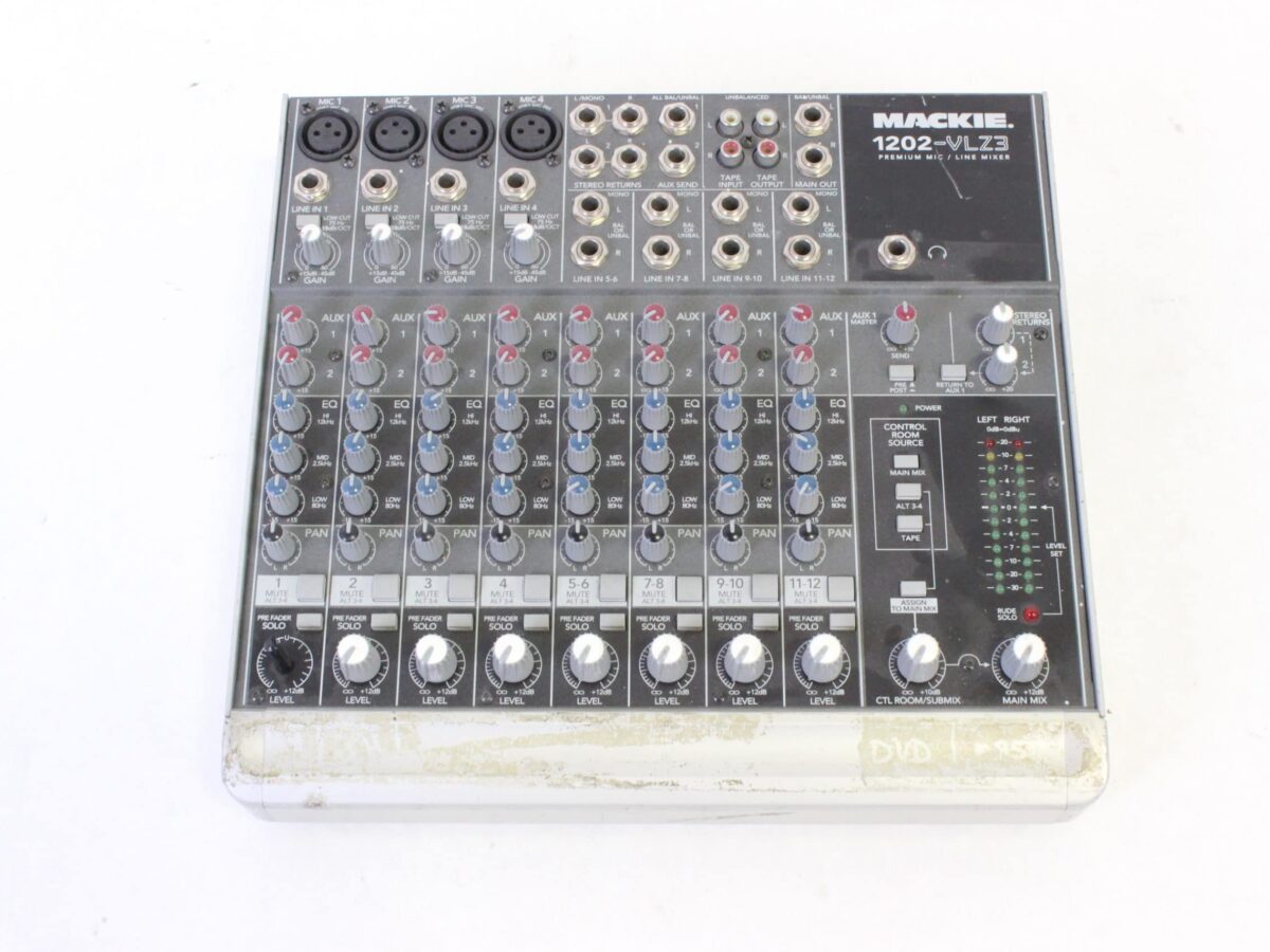 Mackie 1202-VLZ3 12-Channel Compact Mixer (Broken Knob)