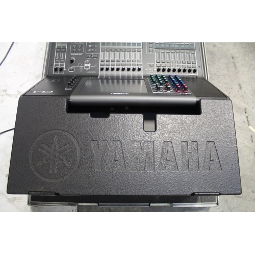 Yamaha CL1 Digital Mixing Console w/ Wheeled Road Case - COVER