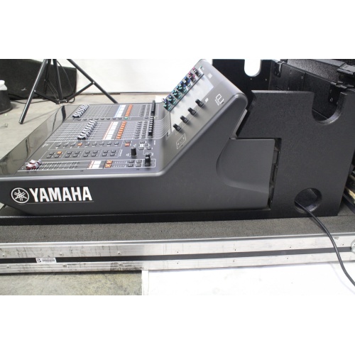 Yamaha CL1 Digital Mixing Console w/ Wheeled Road Case - SIDE 2