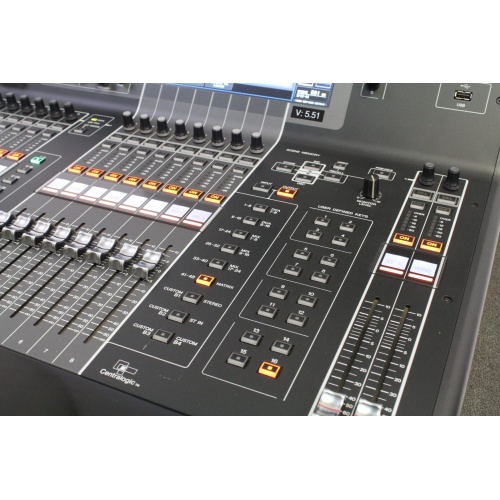 Yamaha CL1 Digital Mixing Console w/ Wheeled Road Case - CONTROL VIEW 5