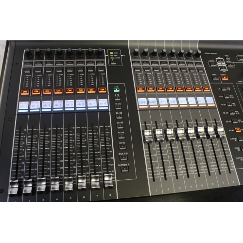 Yamaha CL1 Digital Mixing Console w/ Wheeled Road Case - CONTROL VIEW 3