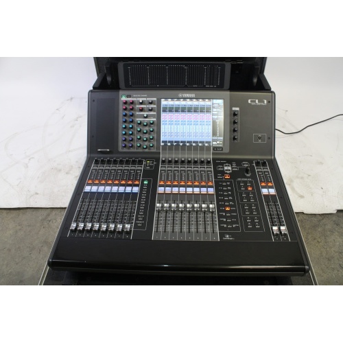 Yamaha CL1 Digital Mixing Console w/ Wheeled Road Case - FRONT