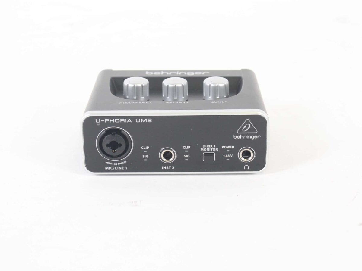 Behringer U-PHORIA UM2 Audiophile 2x2 USB Audio Interface with XENYX Mic  Preamplifier