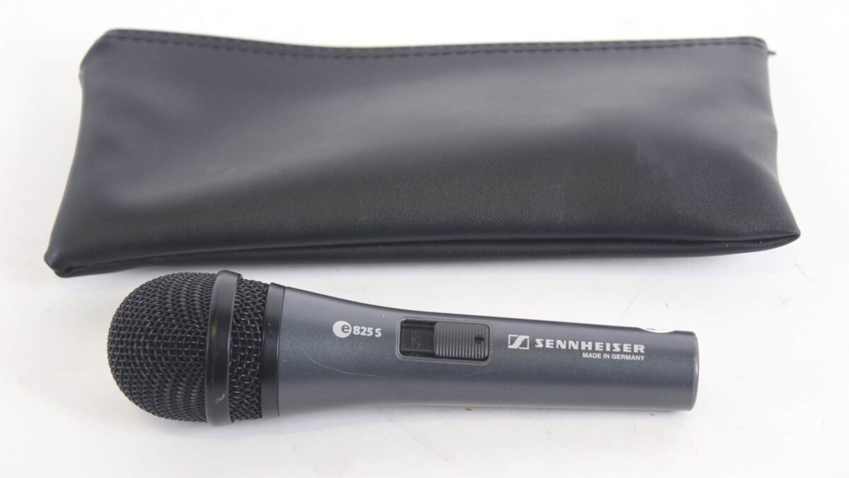 Sennheiser e 825-S Cardioid Dynamic Vocal Microphone with On/Off Switch