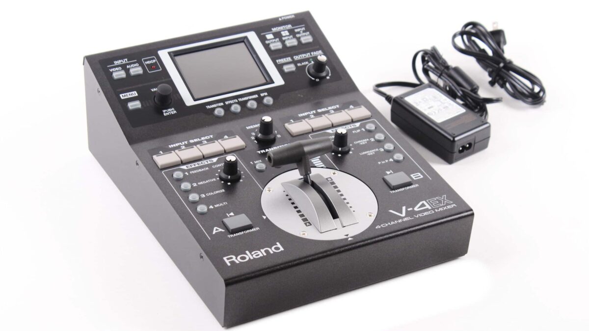 Roland V-4EX 4-Channel Digital Video Mixer with Effects [B-Stock]