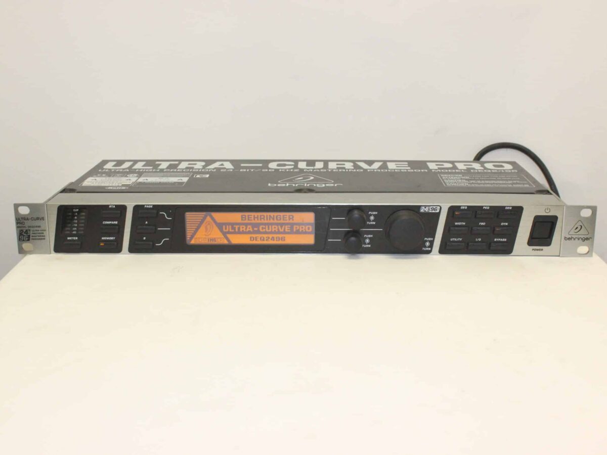 Behringer Ultra-Curve Pro DEQ2496 Ultra-High Precision Mastering Processor