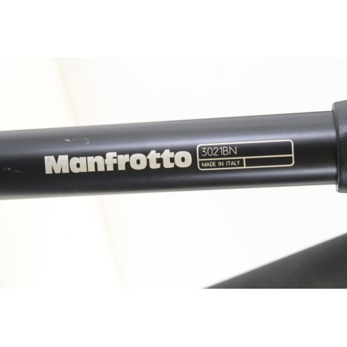 manfrotto-3021bn-tripod-with-manfrotto-503-fluid-head-missing-head-plate-and-pan-handles-label1