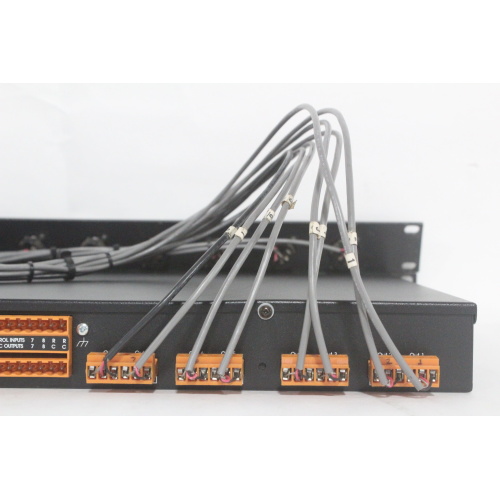 bss-soundweb-9008-networked-signal-processor-with-8-xlr-output-panel-back3