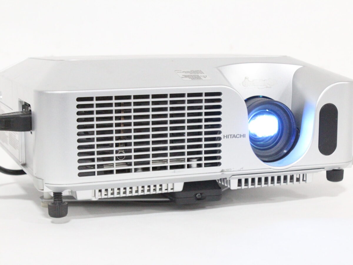 Hitachi CP-X265 Multimedia and Network LCD Projector 2500 Lumens w/ Ceiling  Mount and Remote (2276 Hours)