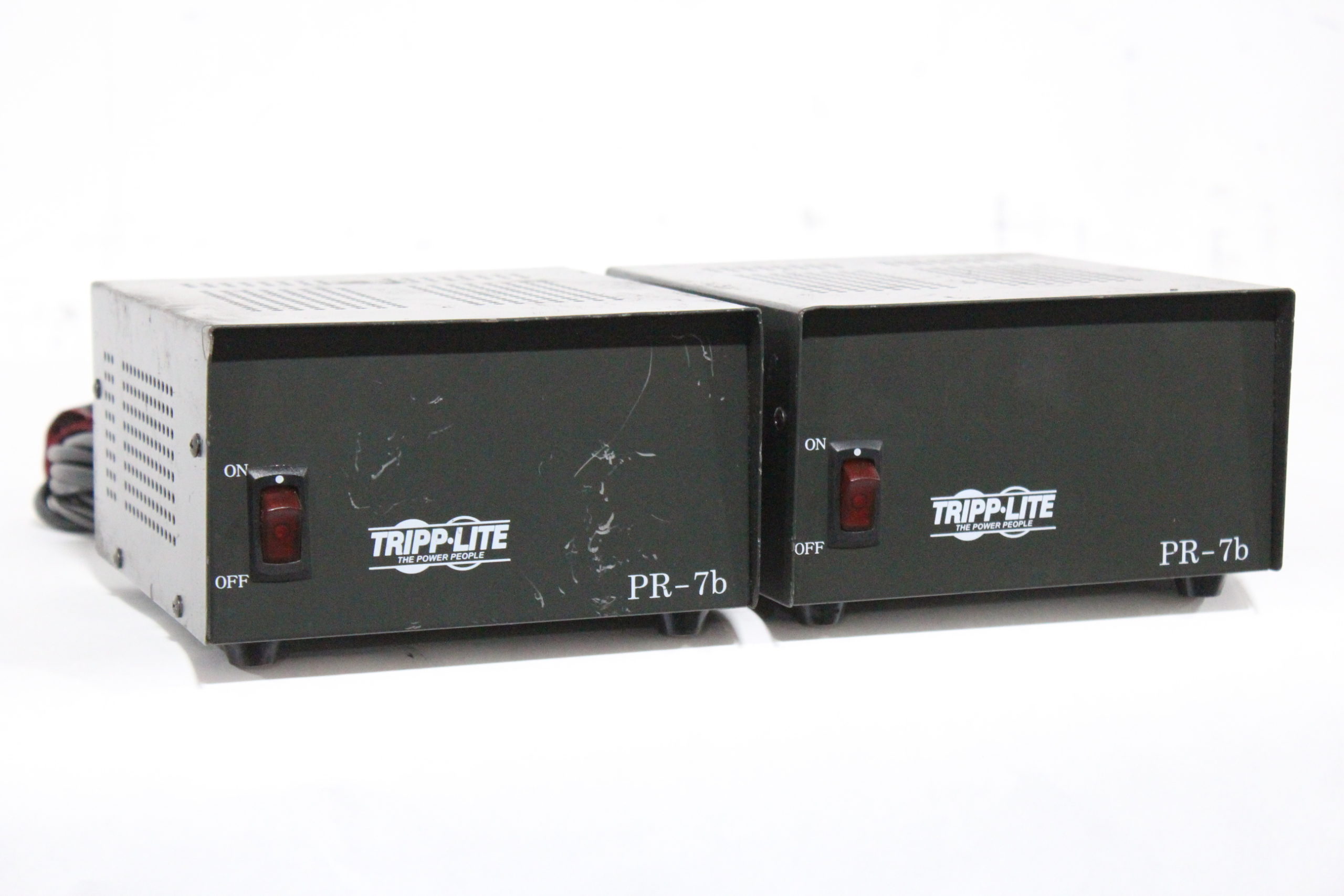 (2) Tripp Lite Pr-7b Precision Regulated DC Power Supply w/ 4 Pin XLR Power  Connector w/ Hard Case (C1531-541)