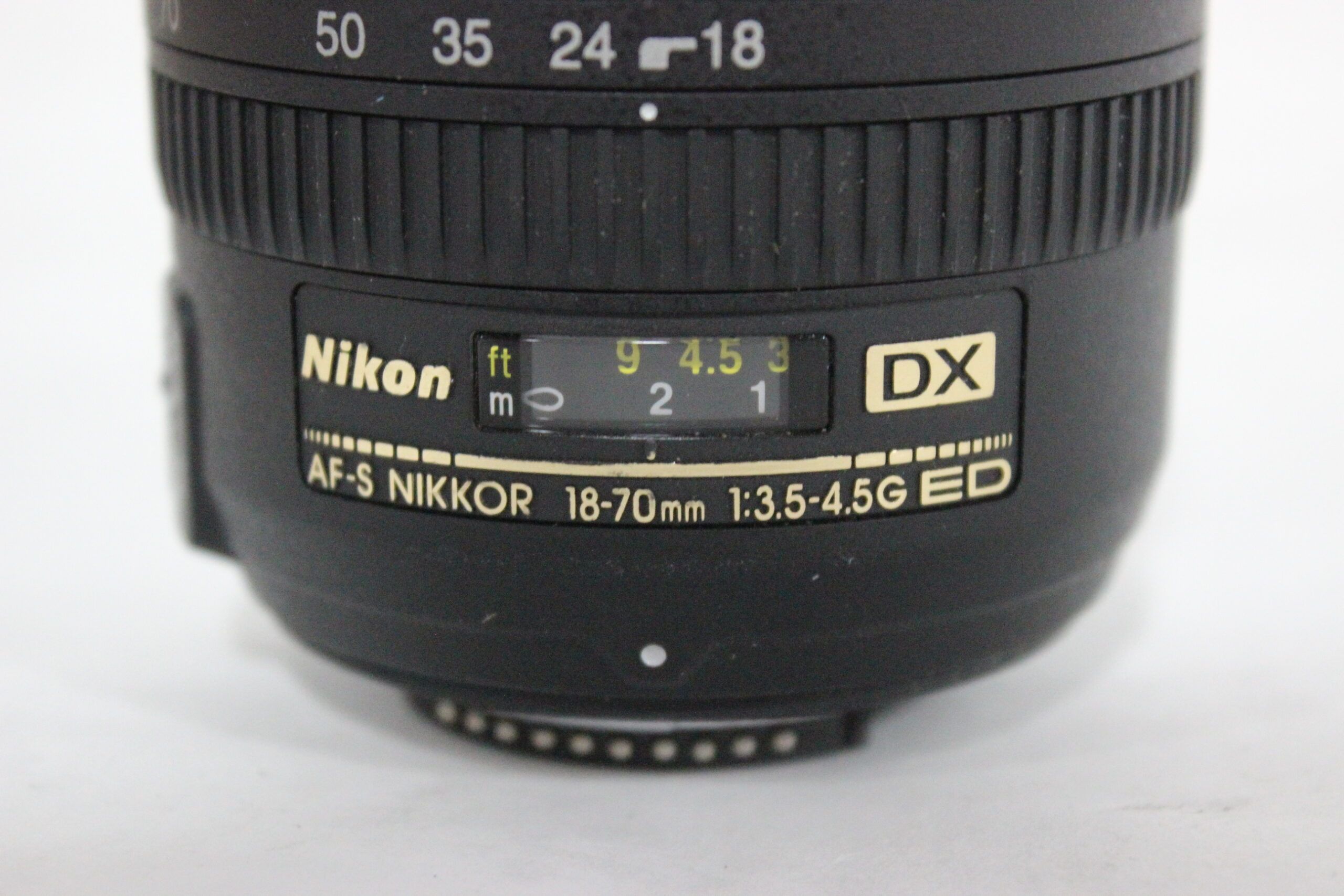 Nikon AF-S DX Zoom-NIKKOR 18-70mm f/3.5-4.5G IF-ED Camera Lens