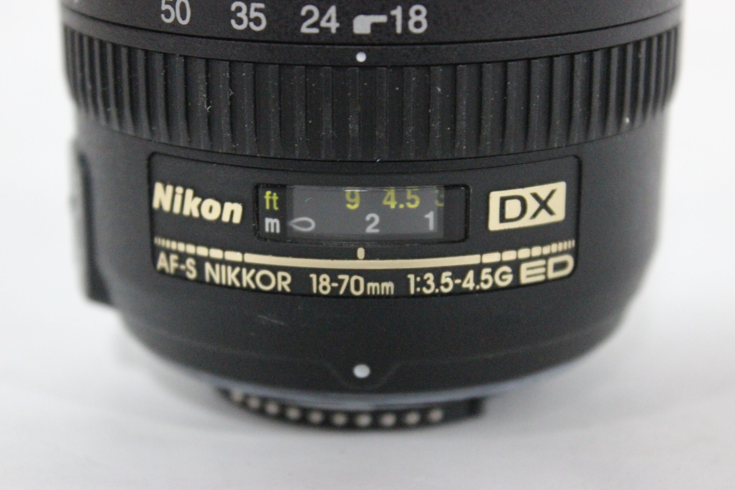 Nikon AF-S DX Zoom-NIKKOR 18-70mm f/3.5-4.5G IF-ED Camera Lens