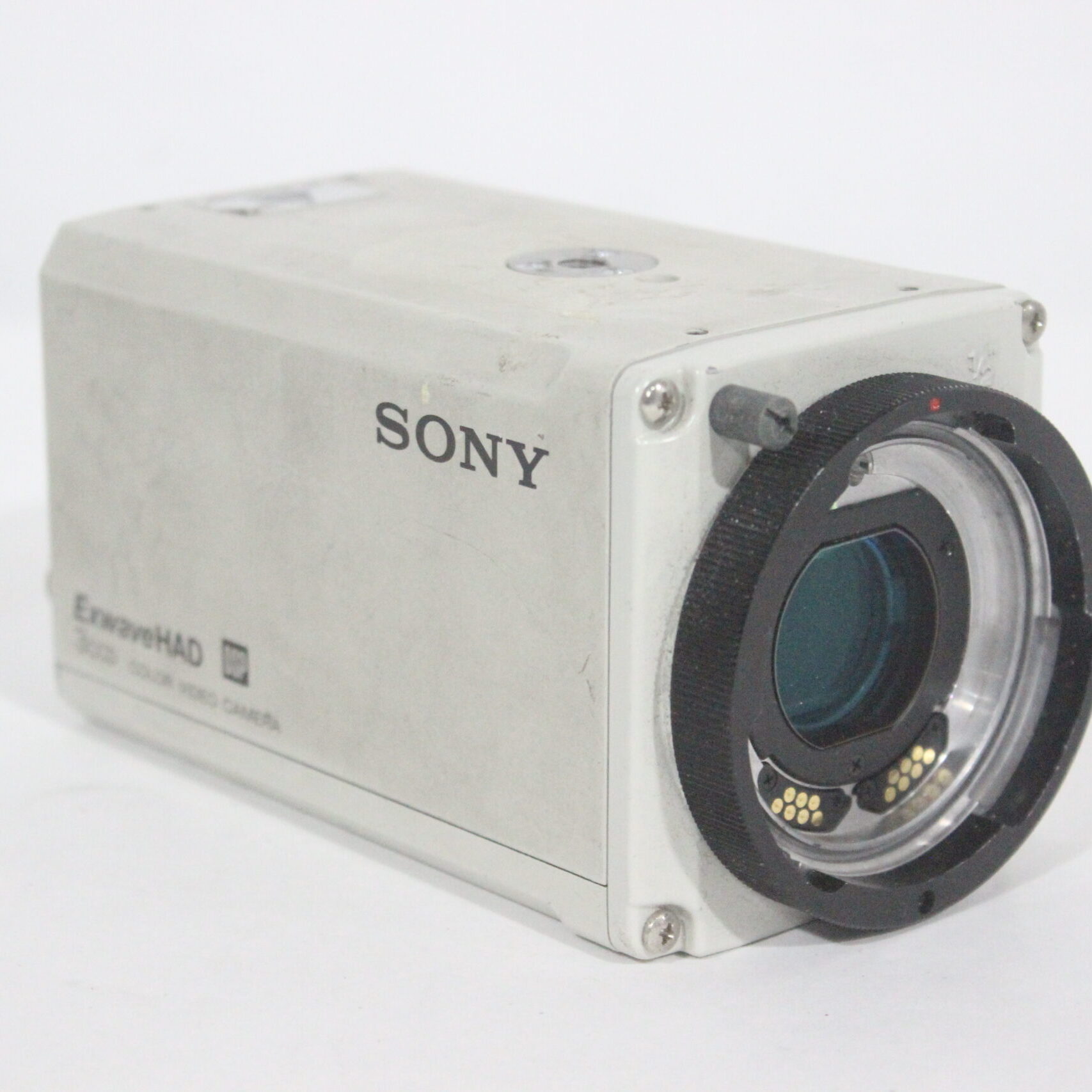 Sony ExwaveHAD DSP 3CCD Color Video Camera · AVGear