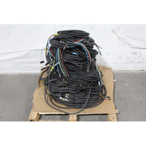 Lot of 1500 5-Way BNC Cable - 1