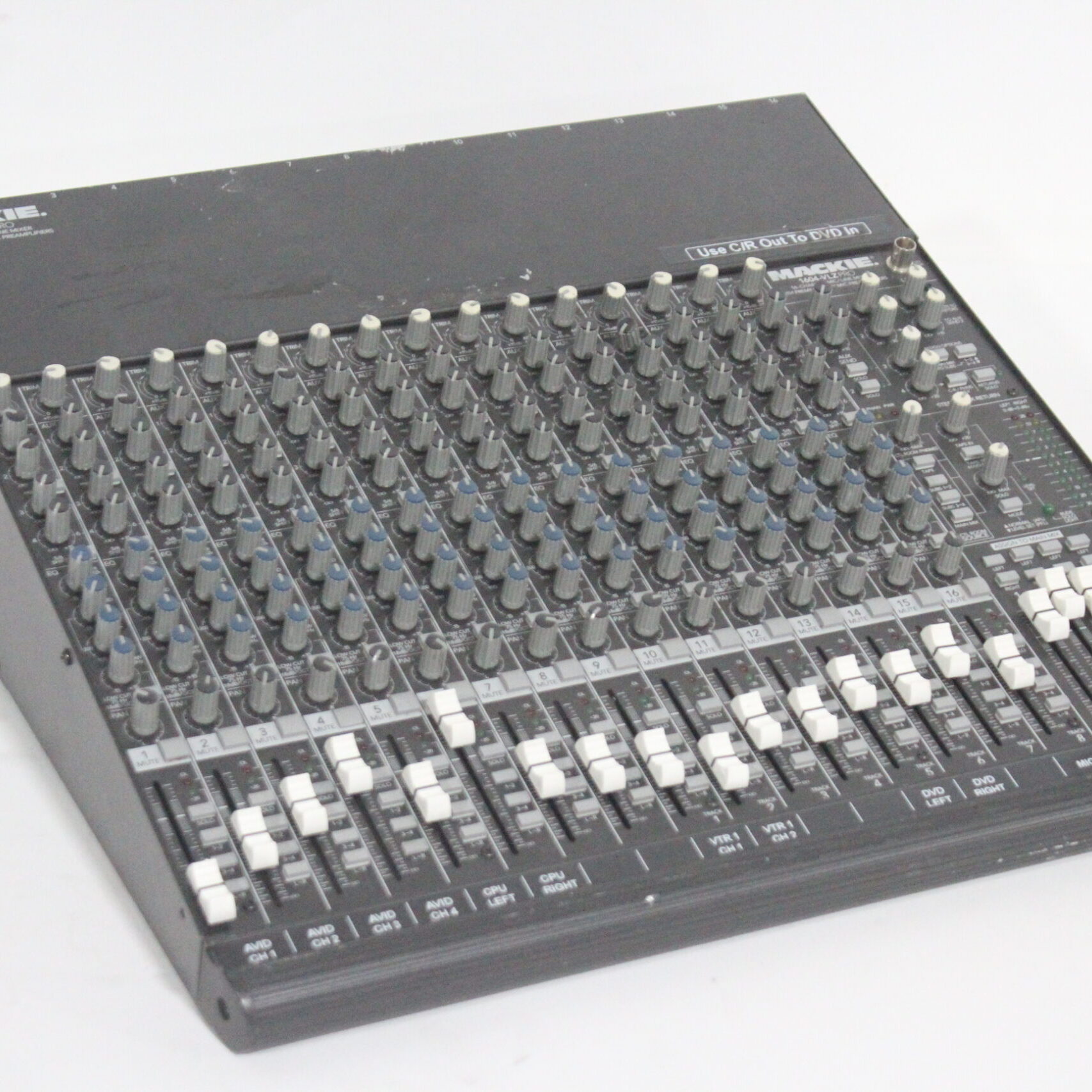 Mackie 1604-VLZ Pro 16-Channel Mic / Line Mixer