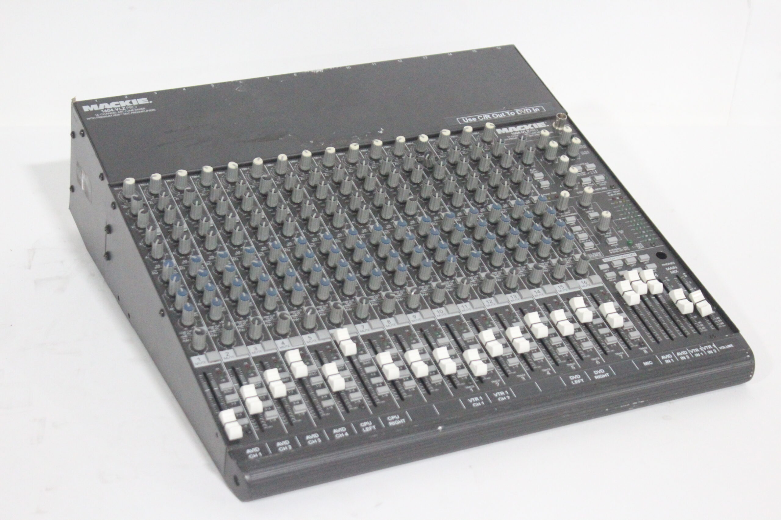 Mackie 1604-VLZ Pro 16-Channel Mic / Line Mixer · AVGear