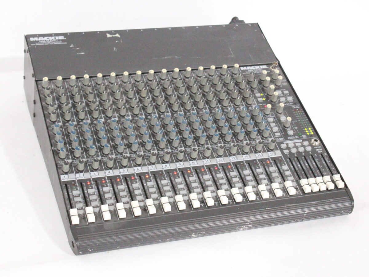 Mackie CR1604-VLZ 16-Channel Mic/Line Console Mixer Professional Audio  Equipment