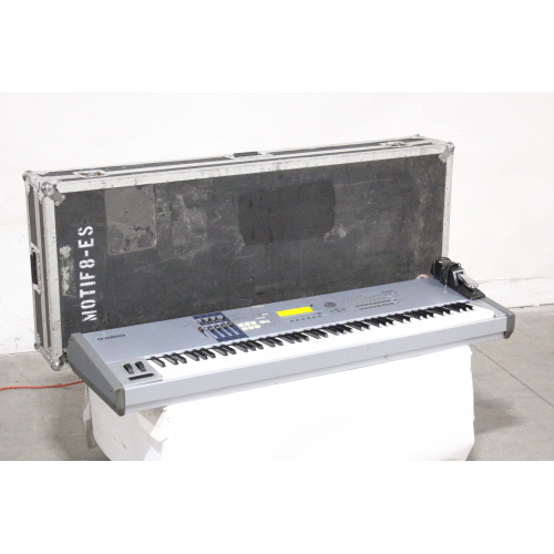 Yamaha Motif XF 8 Production Synthesizer in Hard Wheeled Carrying Case Twist Lock Broken on Hard Case - 1