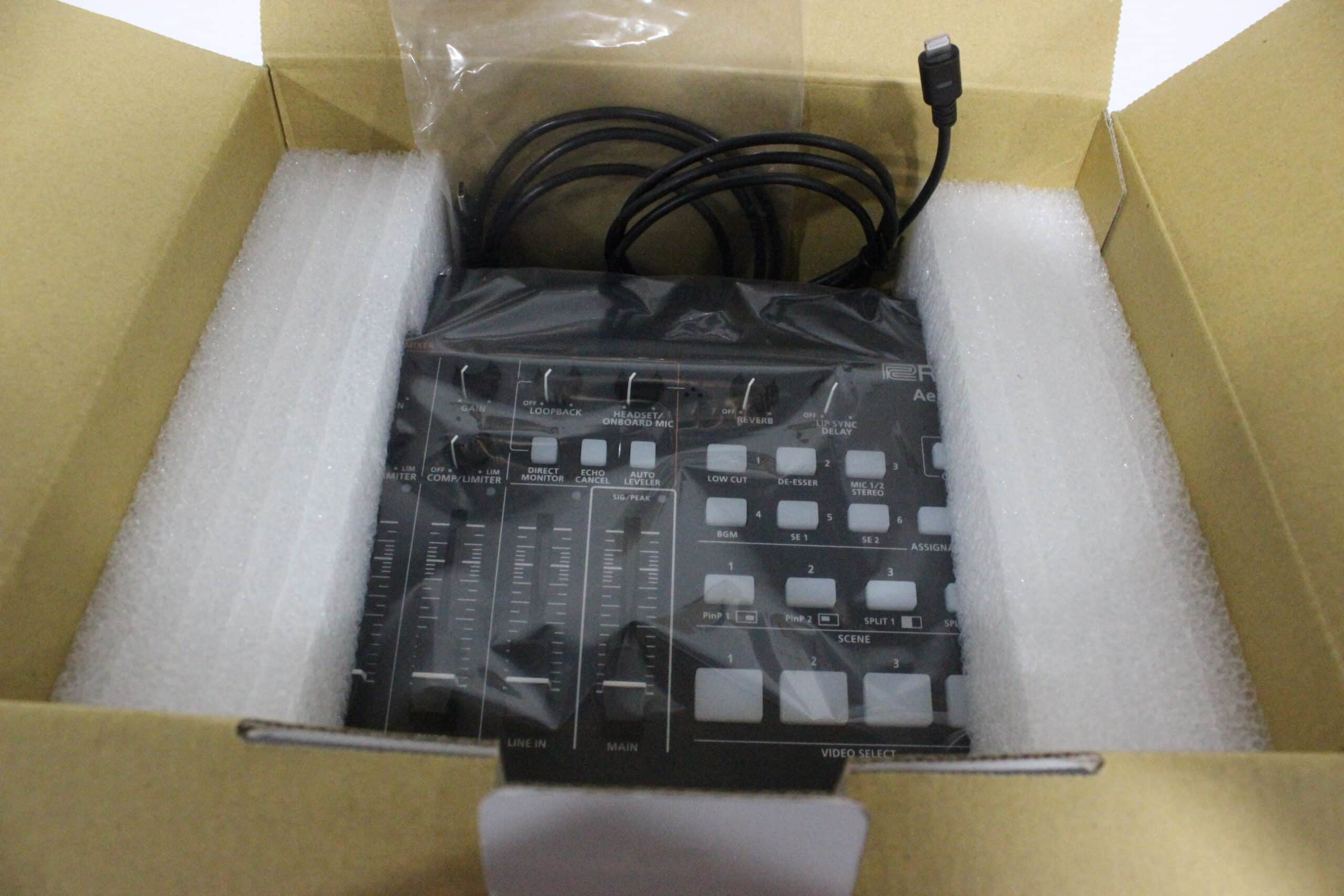 Roland VRC-01 EXP AeroCaster Live Streaming System (New) · AVGear